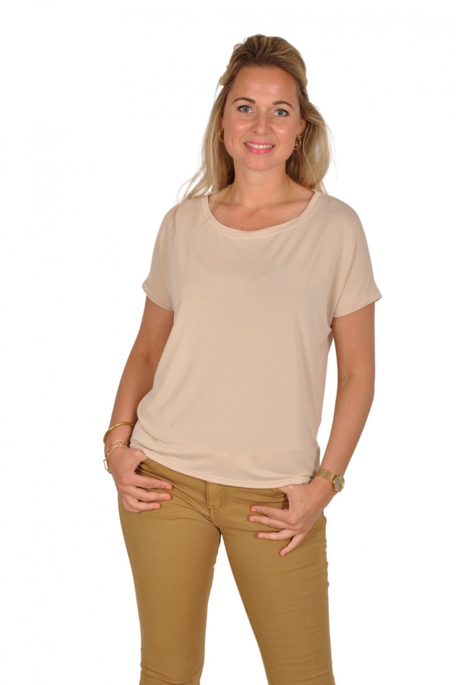Mooij effen ronde hals top beige Mooij
