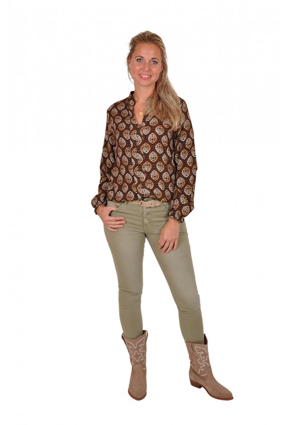 V-hals blouse met print Patty bruin Musthaves By Elja